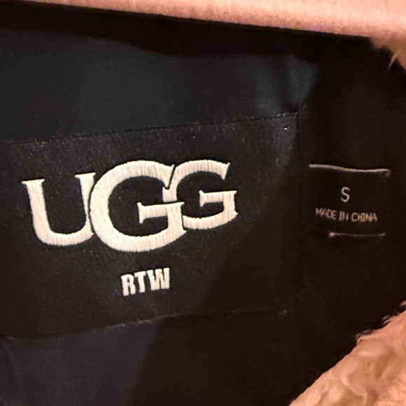 UGG Black and White Label Jacket - Picture 2 of 3